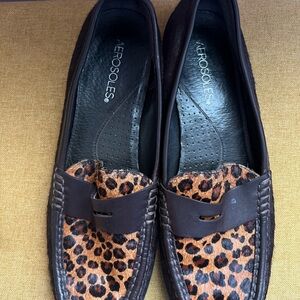 AEROSOLES Dark Brown Leather Loafers with Leopard-Print Vamp